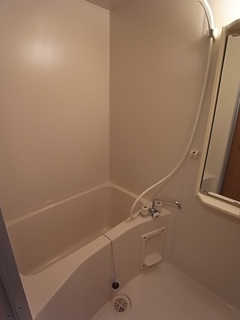 バス・シャワールーム　バスルーム