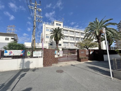 小学校　大阪市立長吉出戸小学校（小学校）まで534m