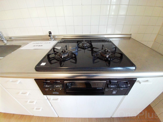 その他設備　3口コンロ
