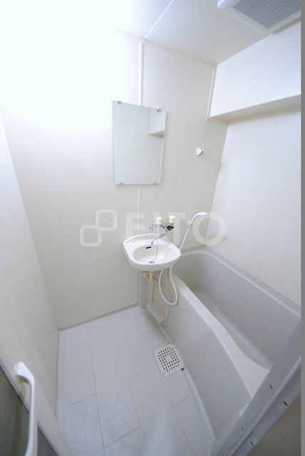 バス・シャワールーム　写真は５０５号室