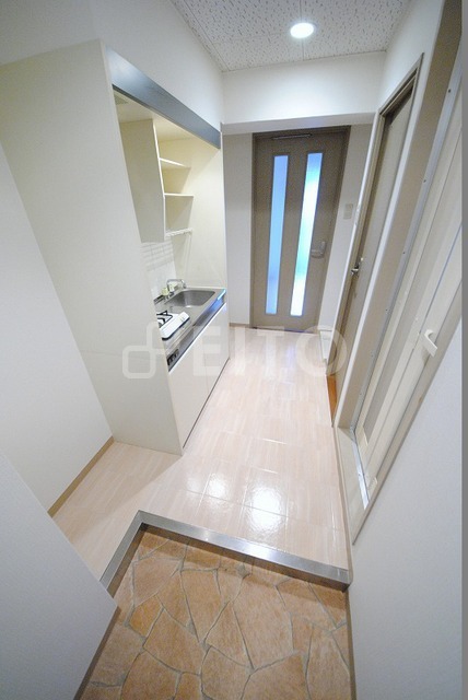 玄関　写真は５０５号室