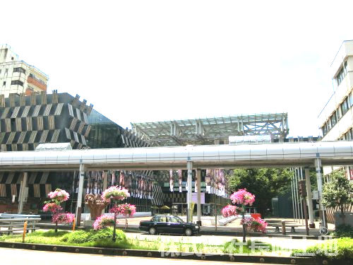 役所　アオーレ長岡（長岡市役所）（役所）まで1055m