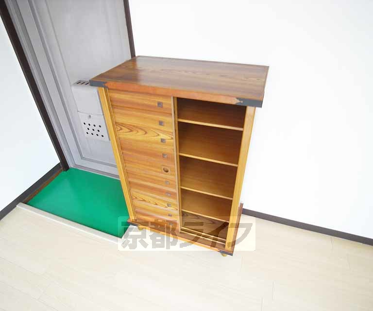 収納　シューズボックス