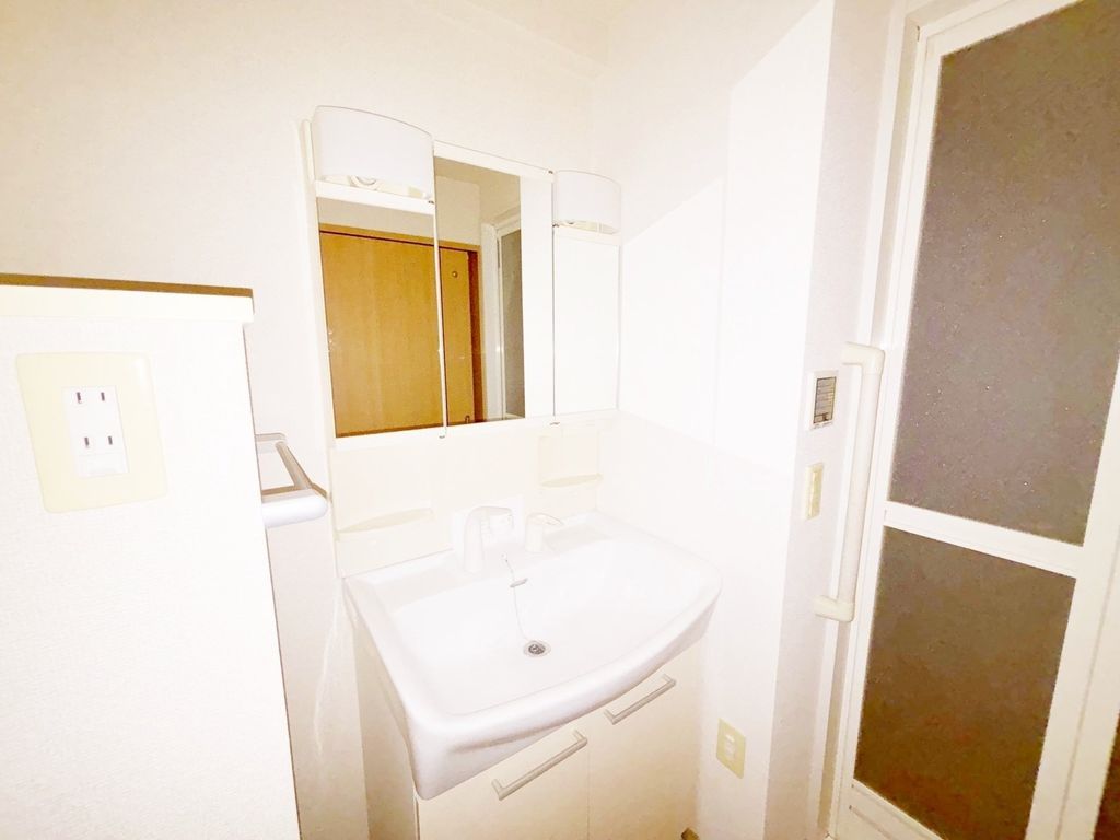 洗面設備　同仕様