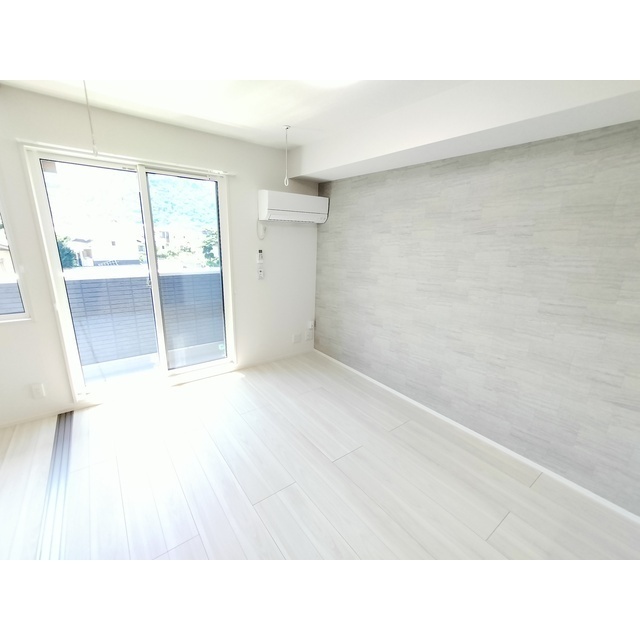 居室・リビング　同タイプの画像使用中です