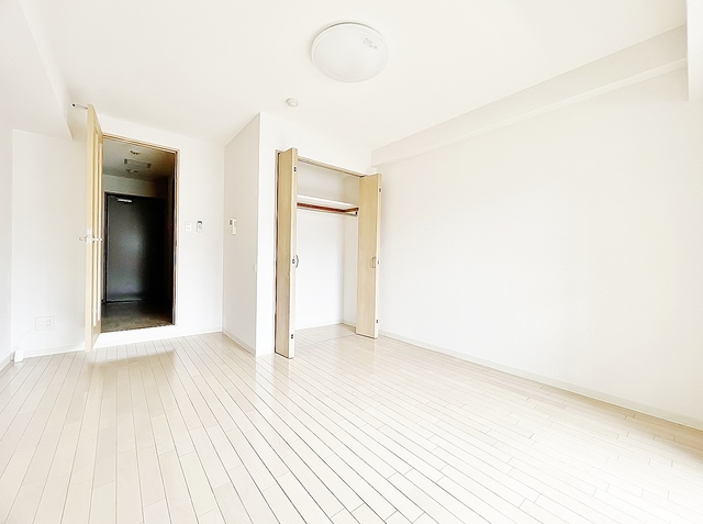 居室・リビング　洋室８帖