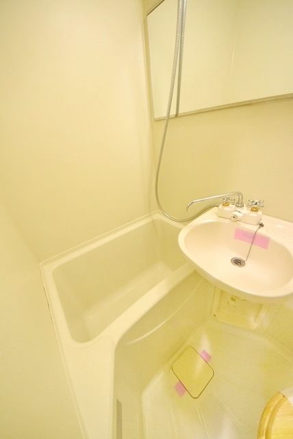 バス・シャワールーム　バスルーム