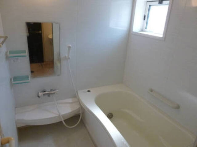 バス・シャワールーム　１坪タイプユニットバス（小窓付）