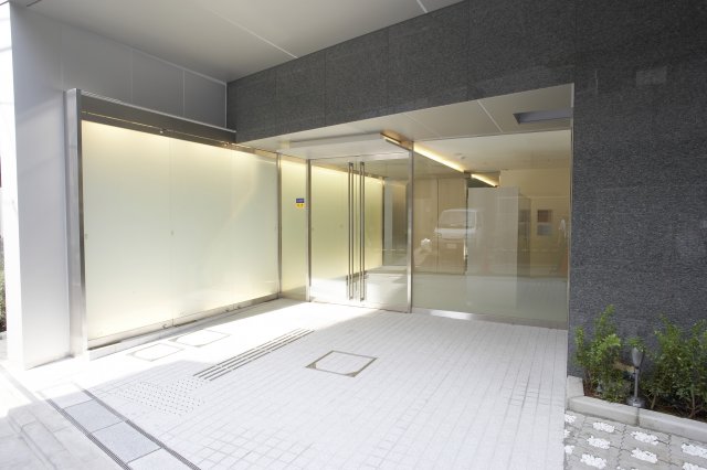 エントランス　※参考写真