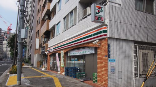 コンビニ　（コンビニ）まで292m