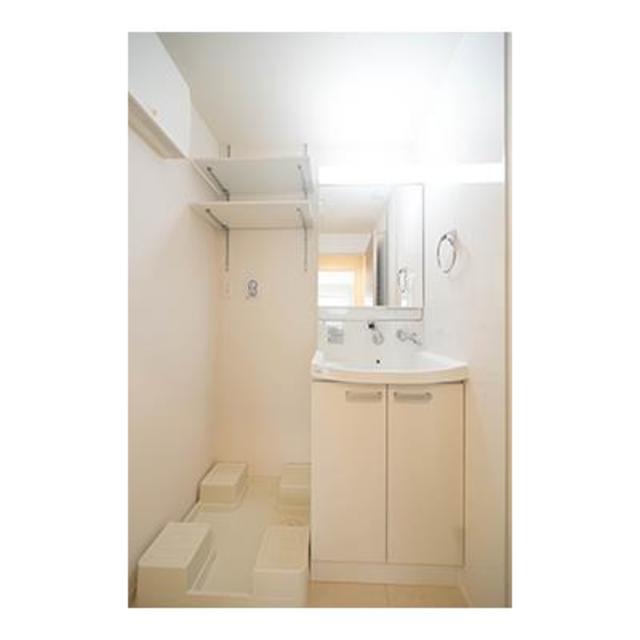 洗面設備　※写真は同タイプ住戸です。