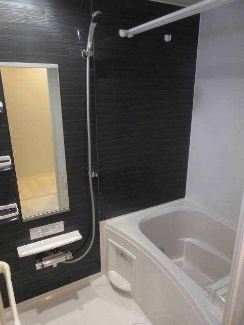 バス・シャワールーム　★浴室追い焚き・乾燥機付き★