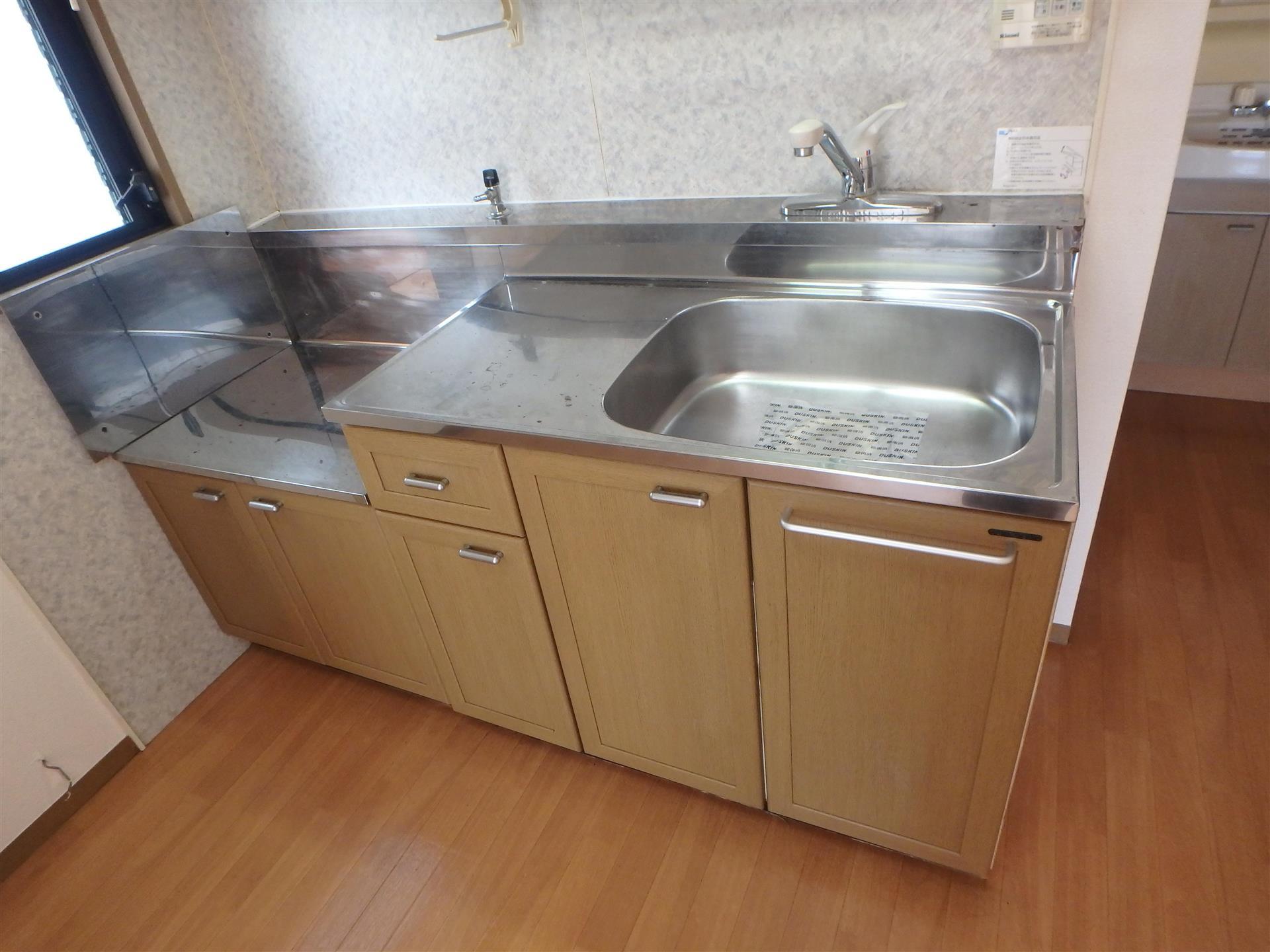 その他　台所水栓はシングルレバーで操作便利！