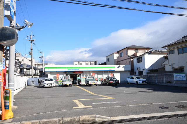 コンビニ　ファミリーマート枚方星丘店（コンビニ）まで1344m