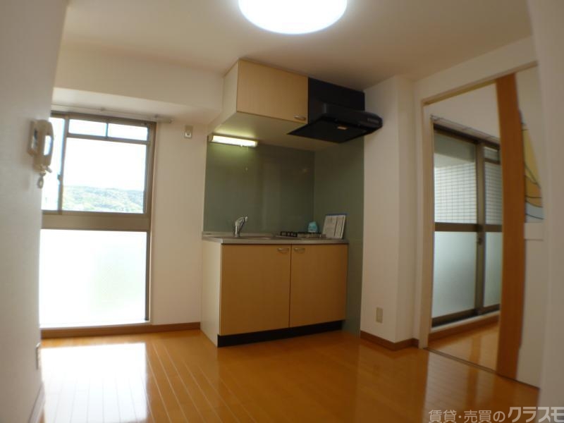 居室・リビング　バルコニーは東向きです。