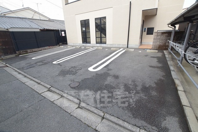 駐車場　同志社大学まで1820m