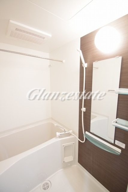 バス・シャワールーム　広々としたお風呂