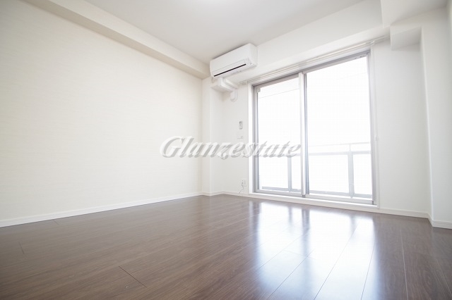 居室・リビング　広々としたリビング