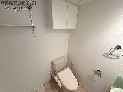 トイレ　温水洗浄便座機能付きのトイレです♪