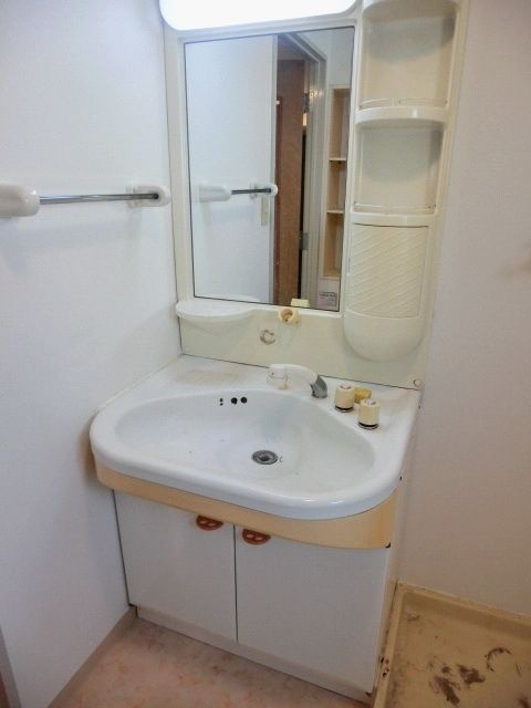 洗面設備　シャンプードレッサー付