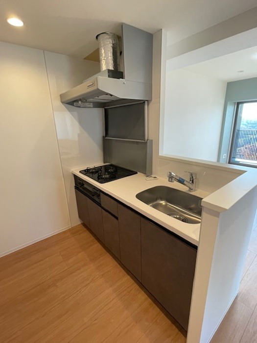 キッチン　3口コンロ・グリル付きです★