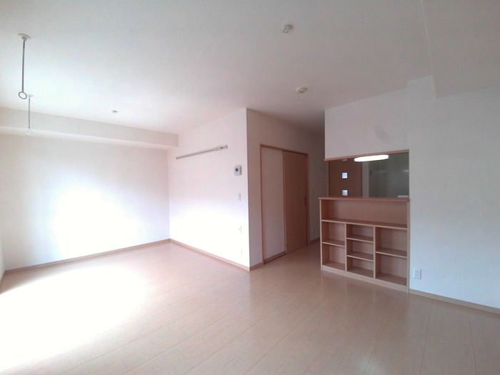 居室・リビング　日当たりの良いリビングです。