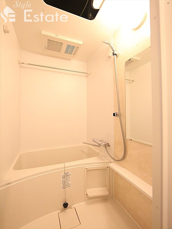 バス・シャワールーム　バスルーム