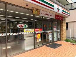 コンビニ　セブンイレブン 名古屋東別院駅北店（コンビニ）まで135m