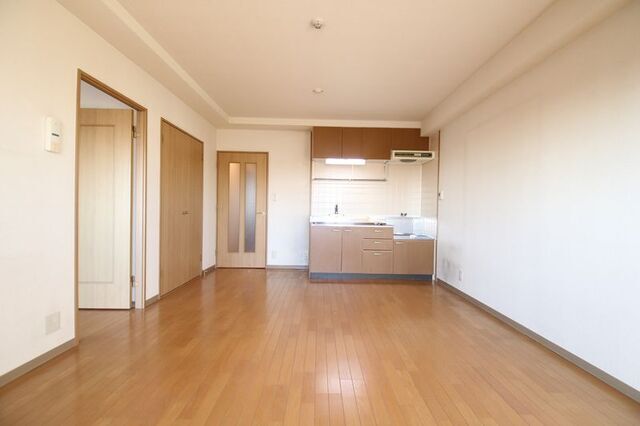 居室・リビング　※他号室の参考写真です