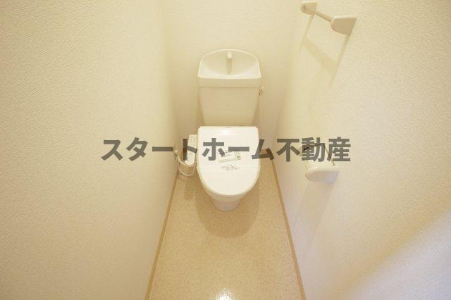 トイレ　落ち着いたトイレです
