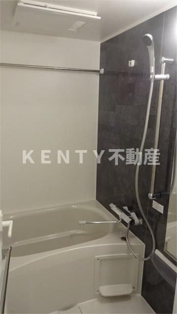 バス・シャワールーム　落ち着いた空間のお風呂です