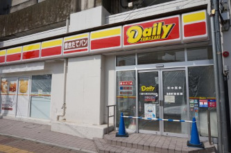 コンビニ　デイリーヤマザキ川崎中原区役所前店（コンビニ）まで431m