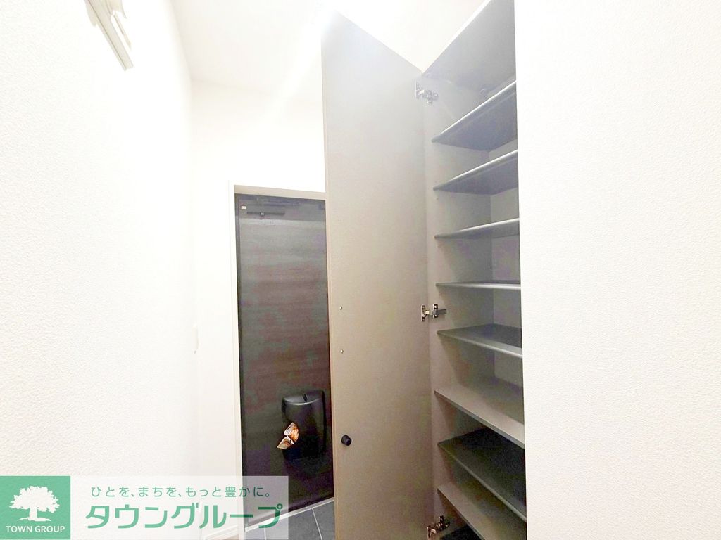収納　シューズボックス