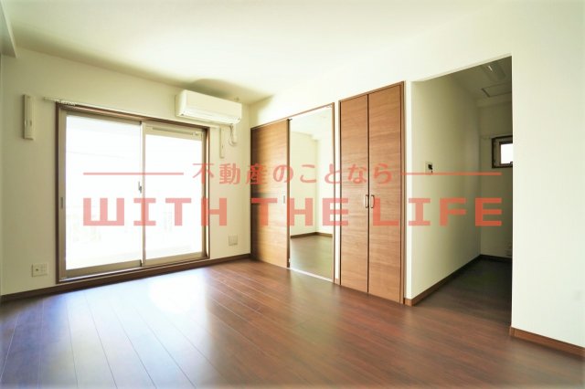 居室・リビング　ゆったり過ごせる居間です