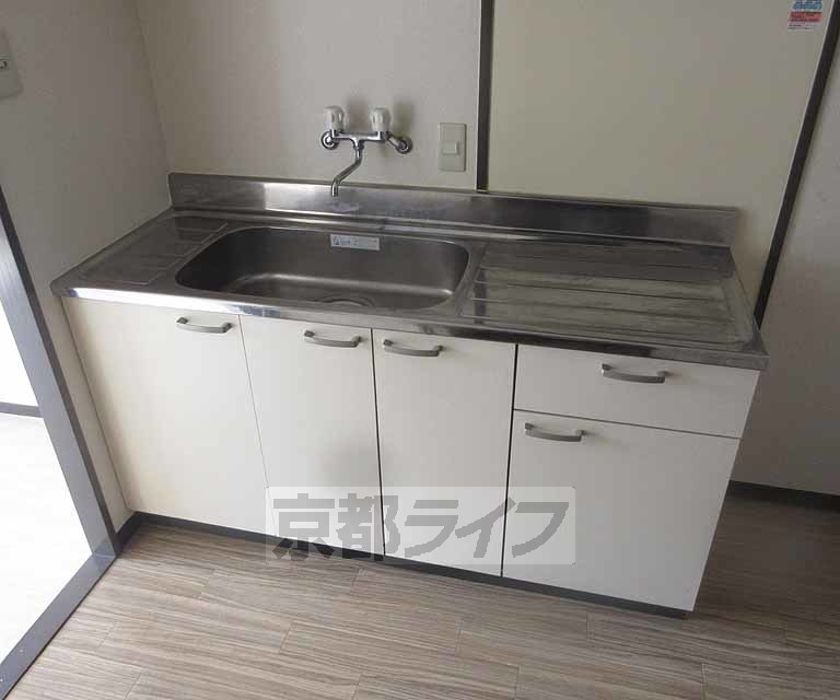 キッチン　コンパクトなキッチンで使いやすいです！