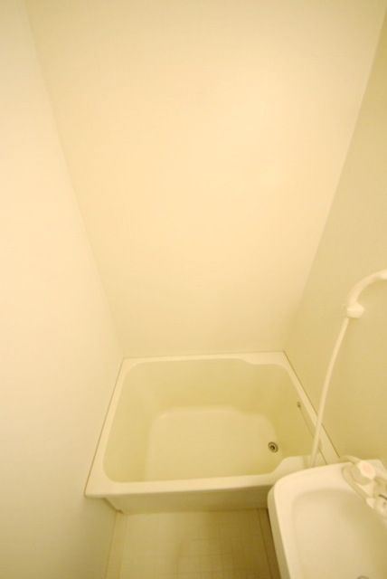 バス・シャワールーム　★広々としたバスルームです★