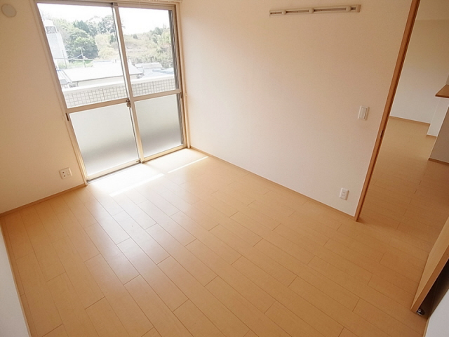 その他部屋・スペース　オールフローリングで大変キレイ