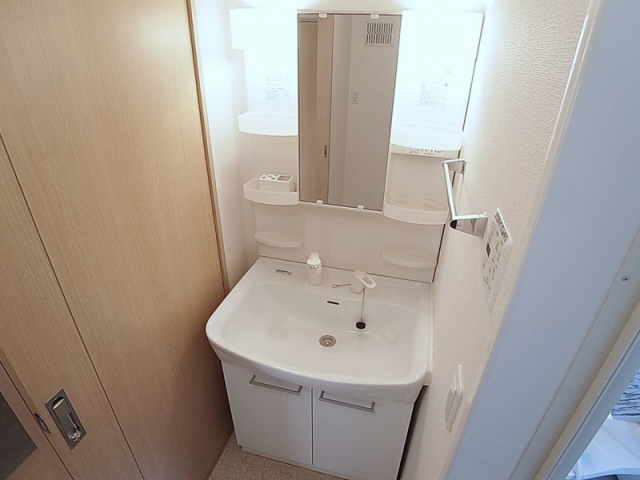 洗面設備　シャンプードレッサー完備