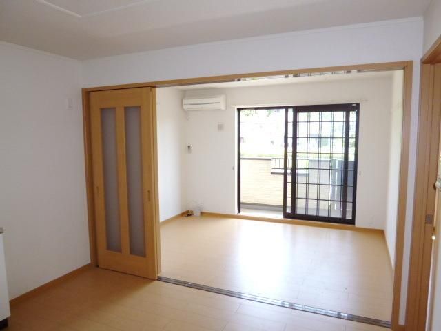 居室・リビング　★つなげて広く使えます★