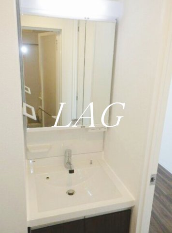 洗面設備　独立洗面台です。