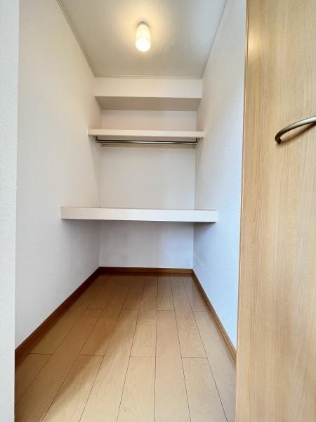 収納　ウォークインクローゼット