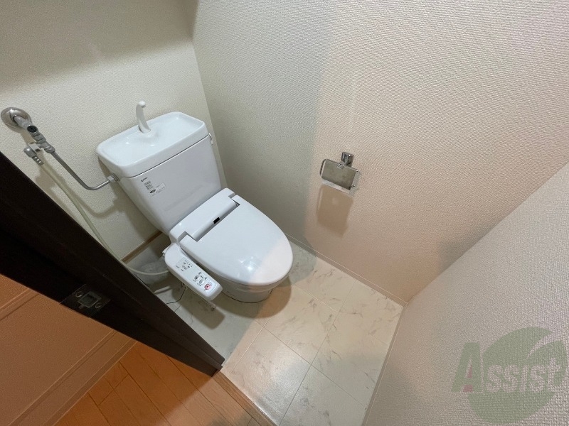 トイレ　ウォシュレット機能がついたトイレ。安心して使用できますね。