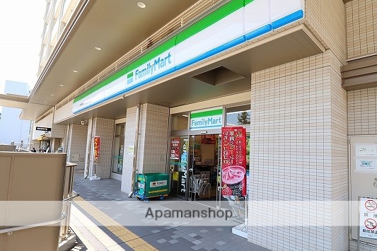 コンビニ　セブンイレブン（コンビニ）まで194m