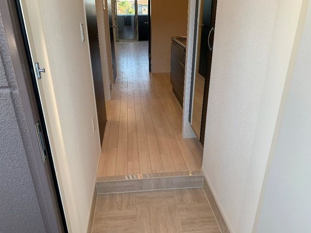 玄関　内装イメージ画像