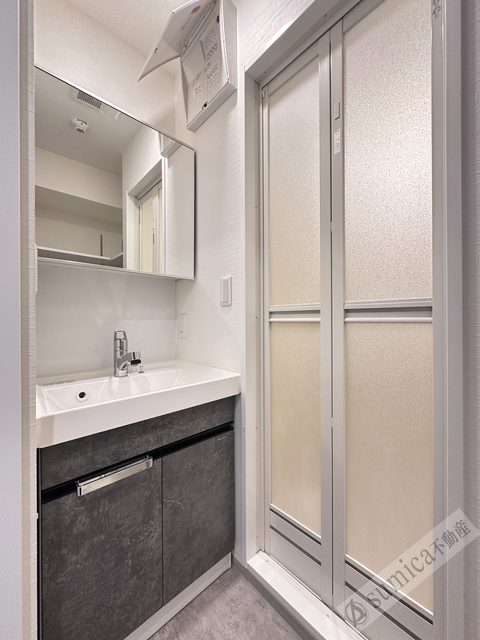 洗面設備　洗面脱衣所付き！独立洗面台が便利です♪♪