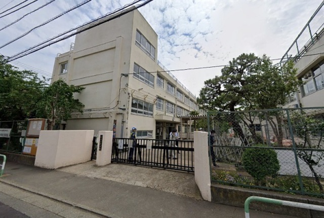 中学校　世田谷区立尾山台中学校（中学校）まで361m