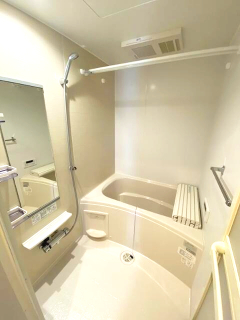 バス・シャワールーム　お風呂です