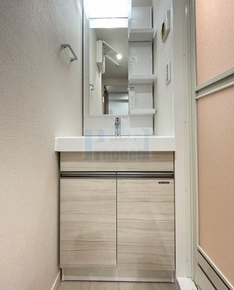 洗面設備　使いやすい独立洗面台☆