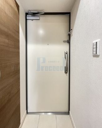 玄関　広々とした玄関部分