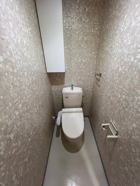 トイレ　※掲載写真は同物件別号室の参考写真です。実際のお部屋とは間取